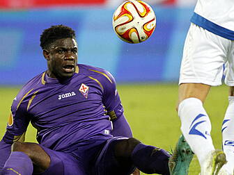 Villa strengthen defence by sn...